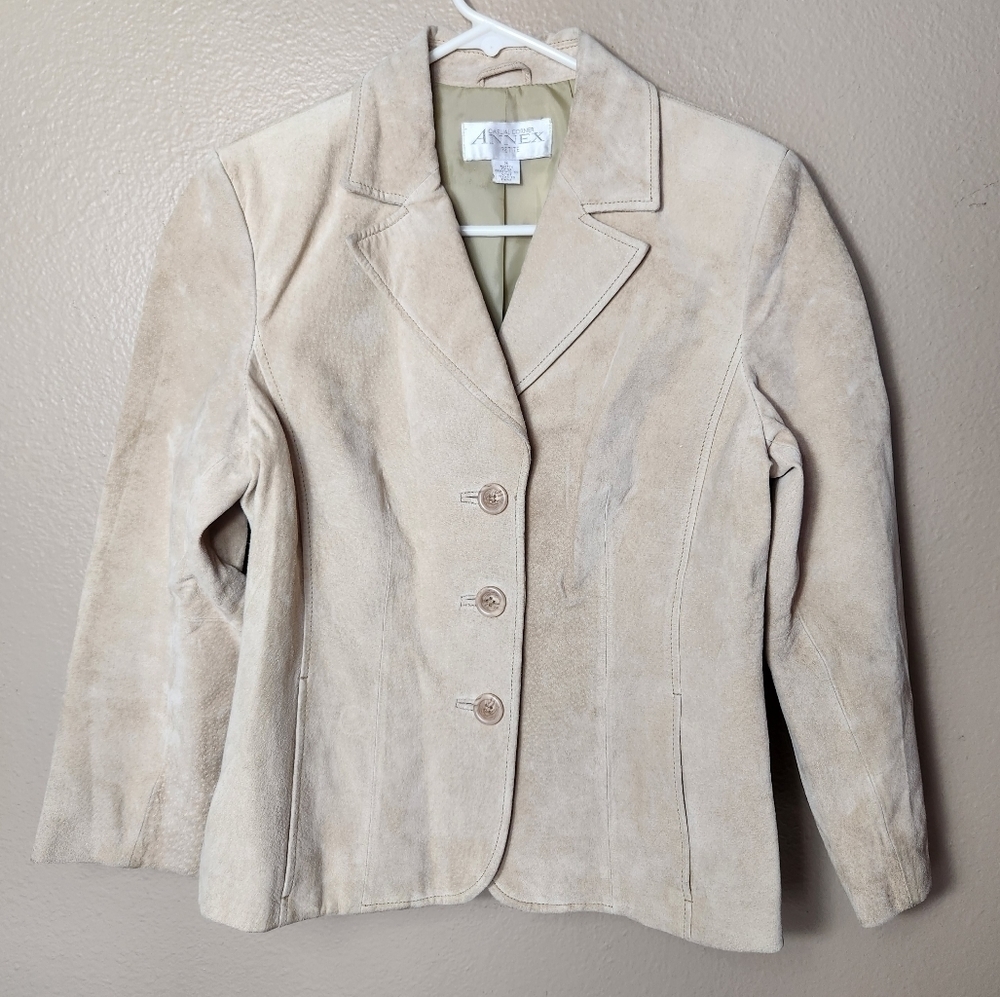 Casual Corner Annex Petite Beige Suede 3 Button Blazer-Size S